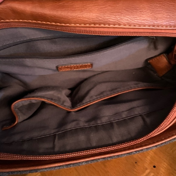 Wool cross body bag - Picture 6 of 12